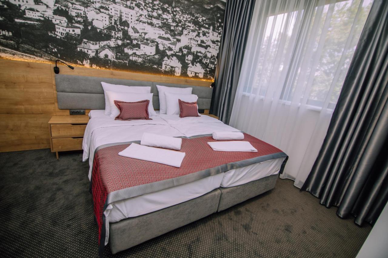 Hotel Salis Tuzla Exterior photo